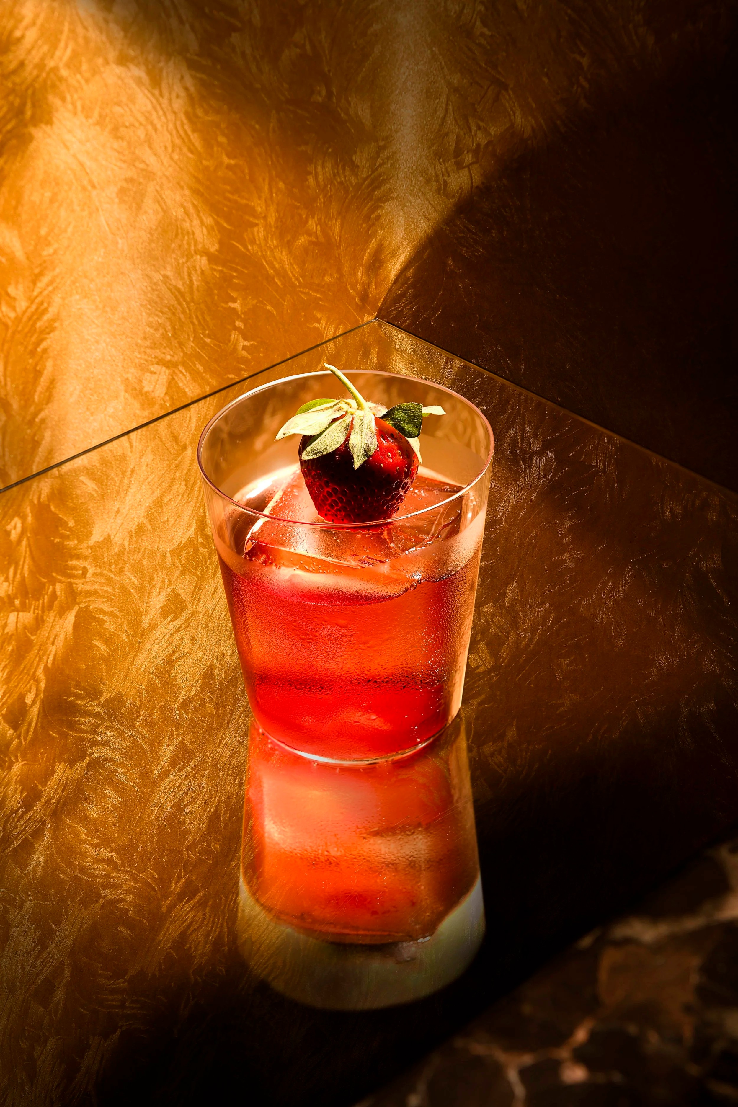 Frank's Bar - Kuala Lumpur 苺のカクテル