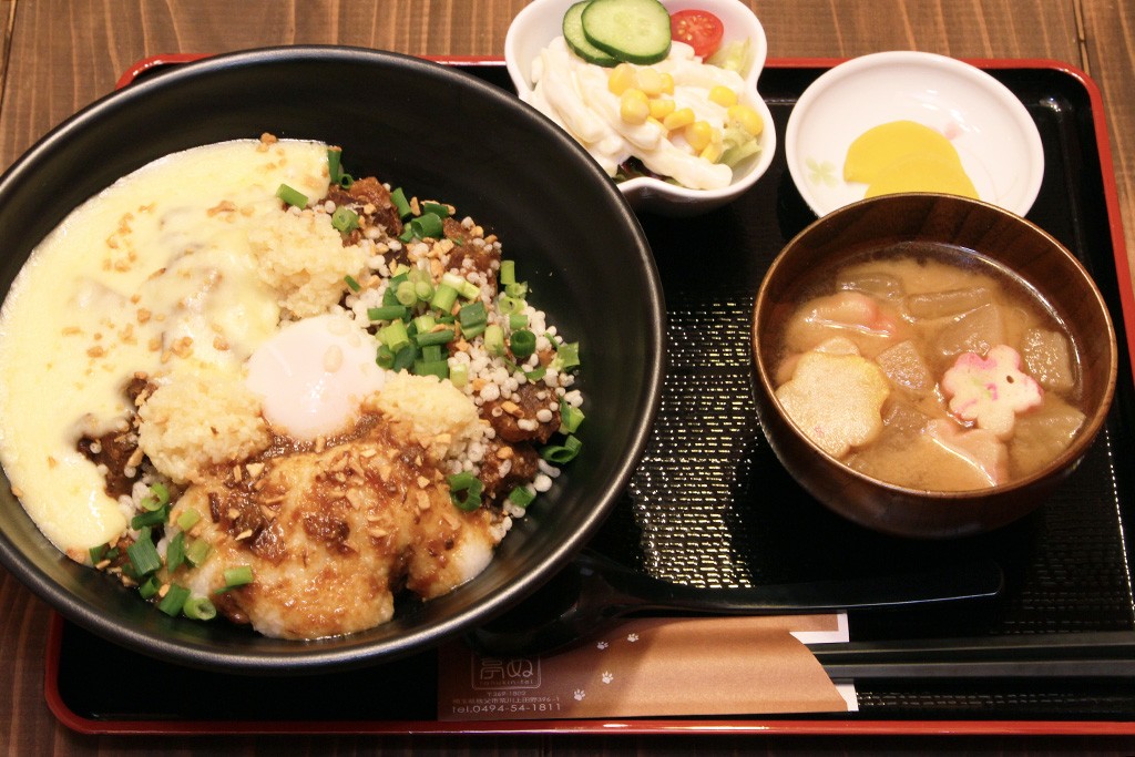 豚玉丼の店 たぬ金亭 豚玉丼の定食